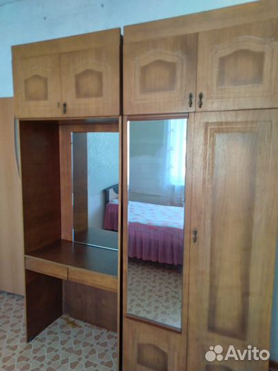 Продам 2 шкафа