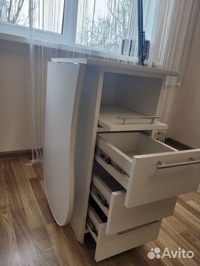 Стол для маникюра складной