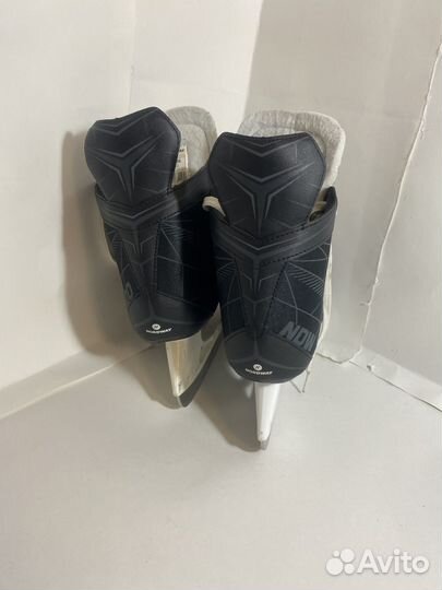 Коньки хоккейные