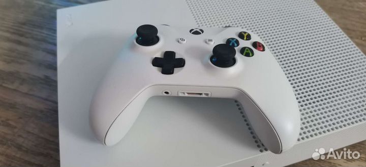 Xbox One s