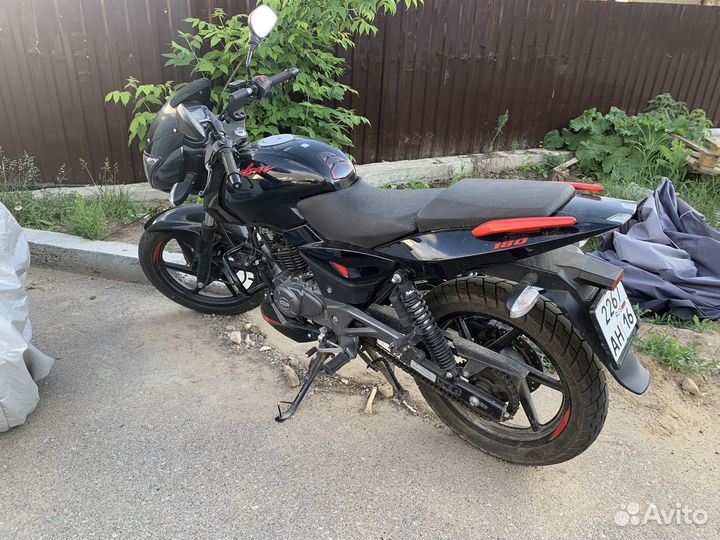 Bajaj Pulsar 180
