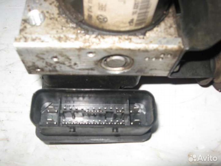 Блок ABS Volkswagen Golf 6 2004-2009