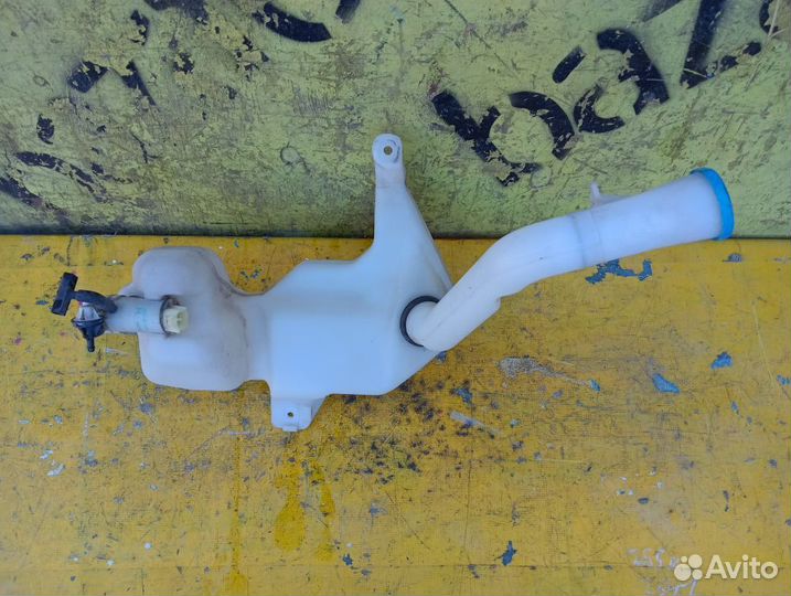 Бачок стеклоомывателя Honda Fit L13A GE6