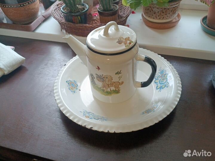 Кофейникк эмаль и блюдо СССР