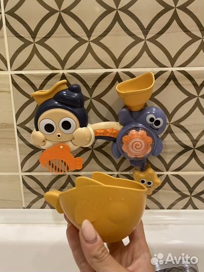 Игрушка для ванны на присосках