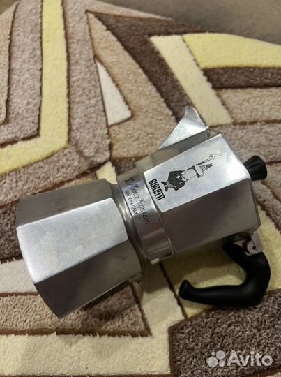 Гейзерная кофеварка bialetti