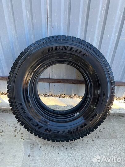 Dunlop SP Winter Ice 01 275/70 R16 114T