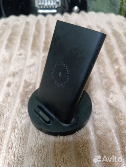Безпроводная зарядка б/у для Xiaomi Mi 11