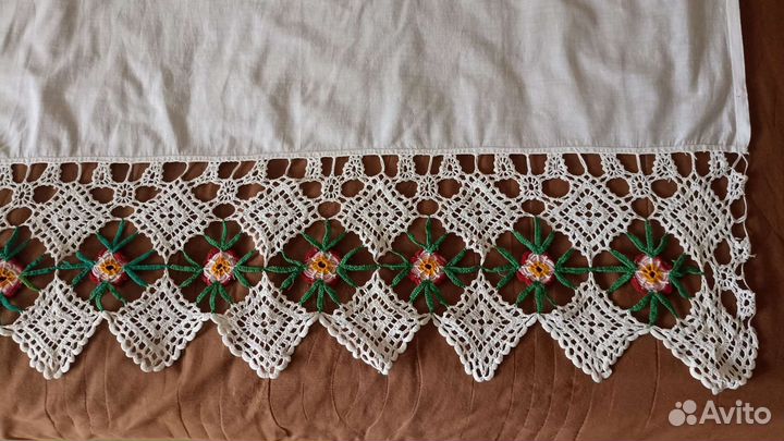 Рушники, подзоны, скатерть с костями ручной работы