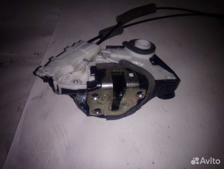 Замок правой двери Honda CR-V