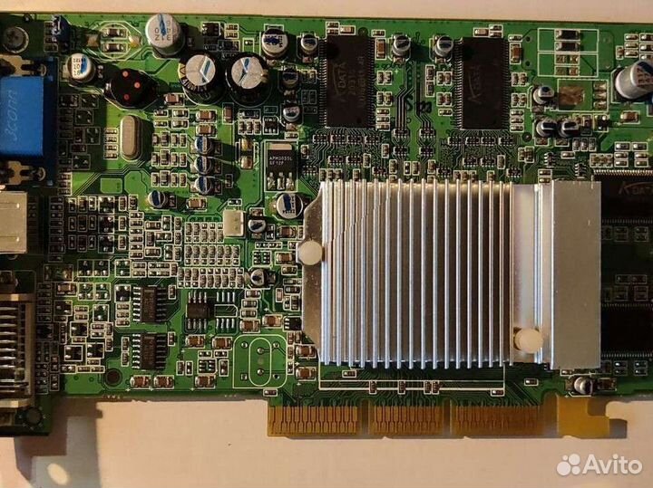 Видеокарта Radeon 9000pro 128 M