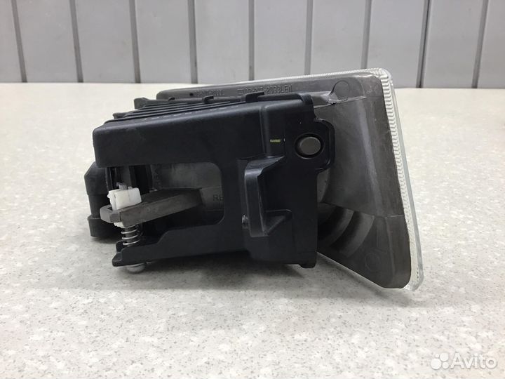 Фара противотуманная левая Honda Civic 4D 2006-201