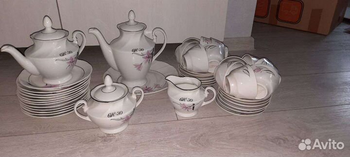 Сервиз чайный на 12 персон новый