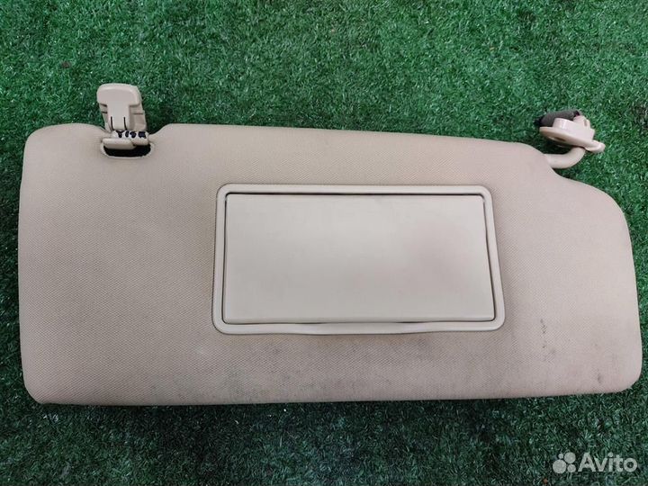 Козырек солнцезащитный правый Subaru Tribeca WX 2