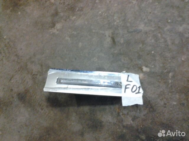 BMW 7 F01 повторитель крыла левый