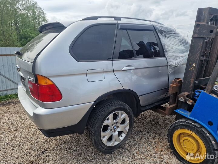 В разборе BMW X5 E53 M54B30 АКПП 2002год