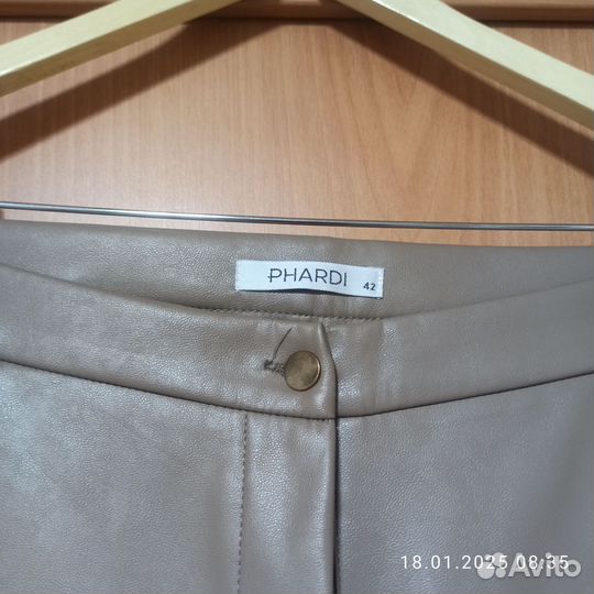 Костюм женский брючный,турция