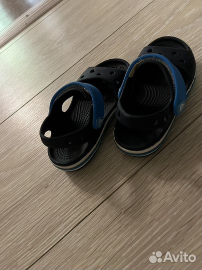 Сандали crocs c7