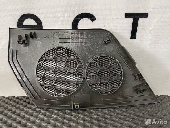 Накладка (сетка) динамика Volvo FH4 82213613