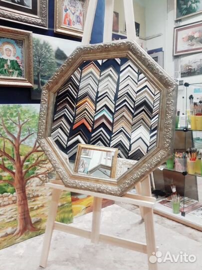 Зеркало в багетной раме