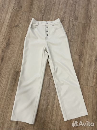 Брюки из экокожи Amour M