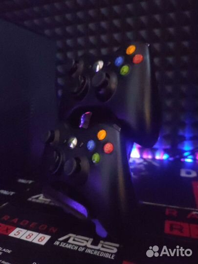 Xbox 360 slim + 2 джойстика + kinect