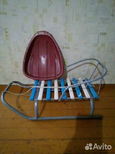 Продам санки со спинкой и ледянку