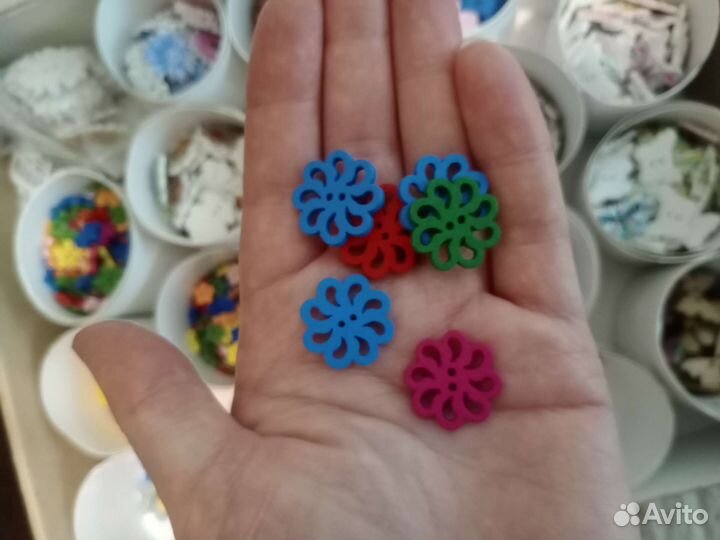 Пуговицы деревянные декоративные. Бабочки цветы