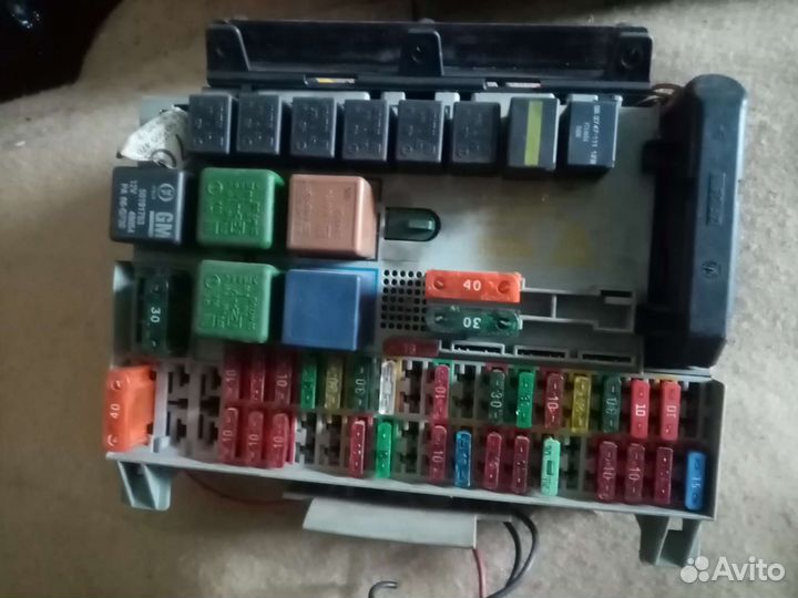 Продам запчасти на опель вектора