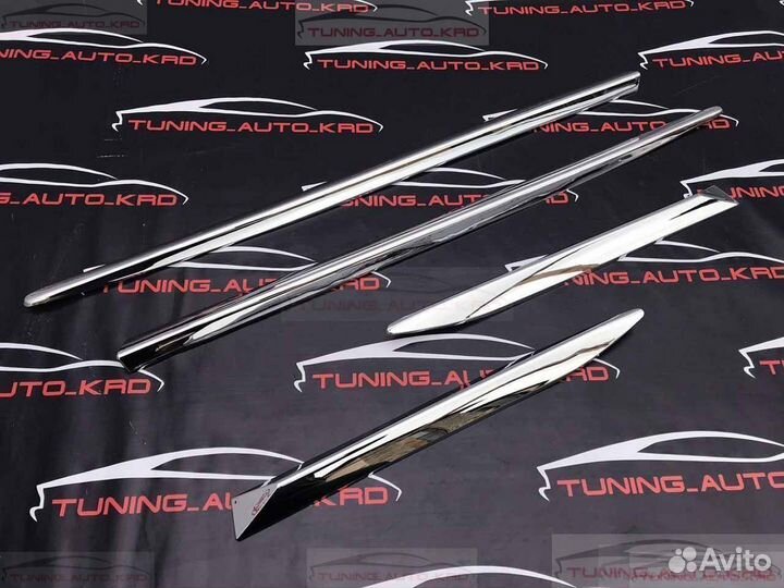 Молдинги дверей Lexus LX 570 S1976