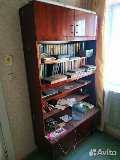 Стенка и книжный шкаф