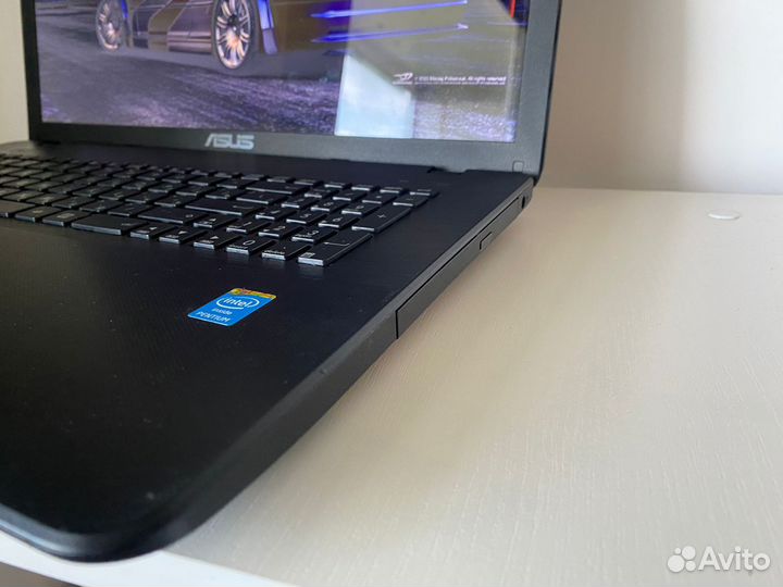 Asus 17.3/4 ядра/820m/SSD