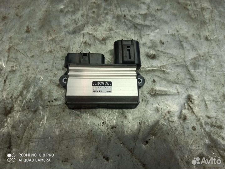 Блок управления Toyota Land Cruiser 300