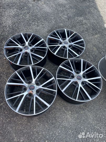 Реплика 20 Toyota LC200 Lexus LX