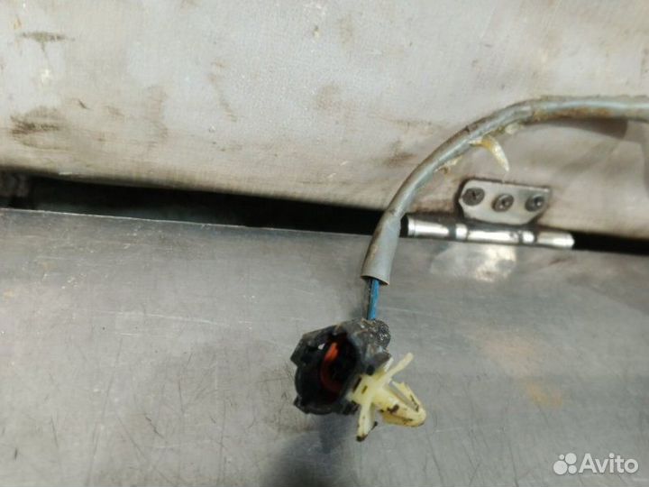 Замок передней правой двери Kia Spectra седан S6D1