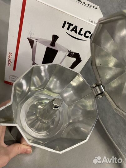 Кофейник металлический