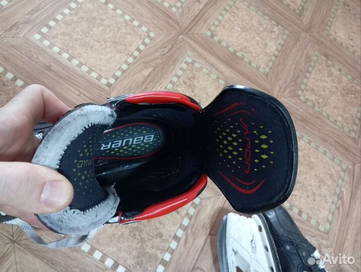 Хоккейные коньки bauer vapor 2x pro, 10,5 размер