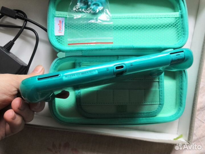 Портативная игровая консоль Nintendo Switch Lite 3