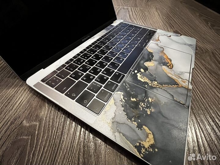 Apple macbook pro 13 2017