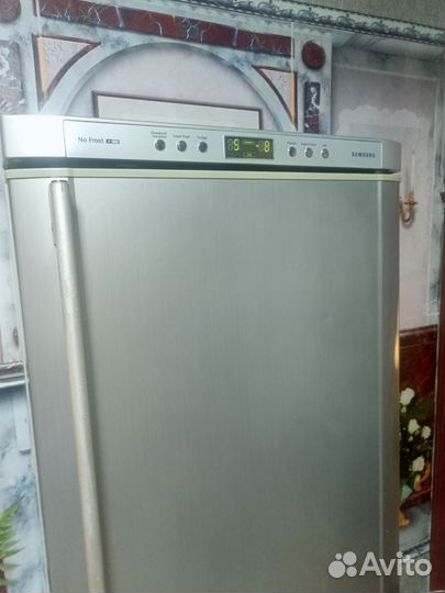Холодильник Samsung No Frost