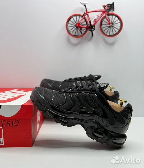 Кроссовки Nike Air Max Tn Plus 