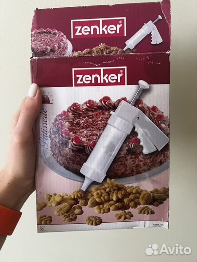 Кондитерский шприц с насадками