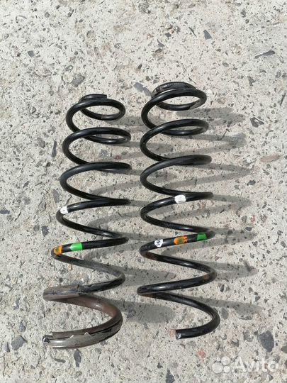 Пружины б/у оригинал на ситроен берлинго B9
