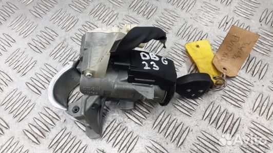 Замок зажигания toyota avensis T27 (DBG23J101)