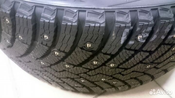 Pirelli Ice Zero 2 235/45 R18 98H