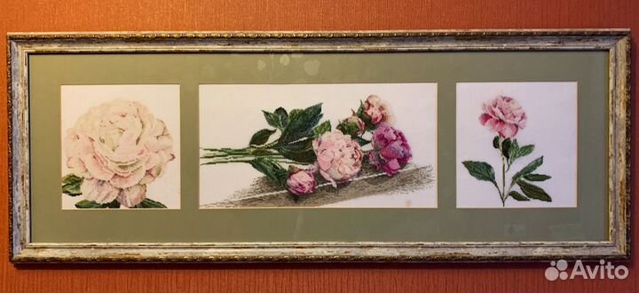 Картина вышитая крестом «Пионы»