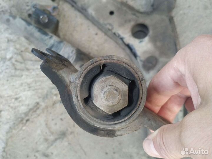 Рычаги Epica передний Б/У