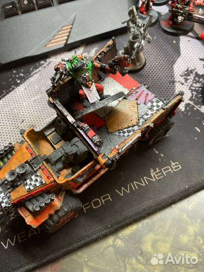 Warhammer ork trukk + doc