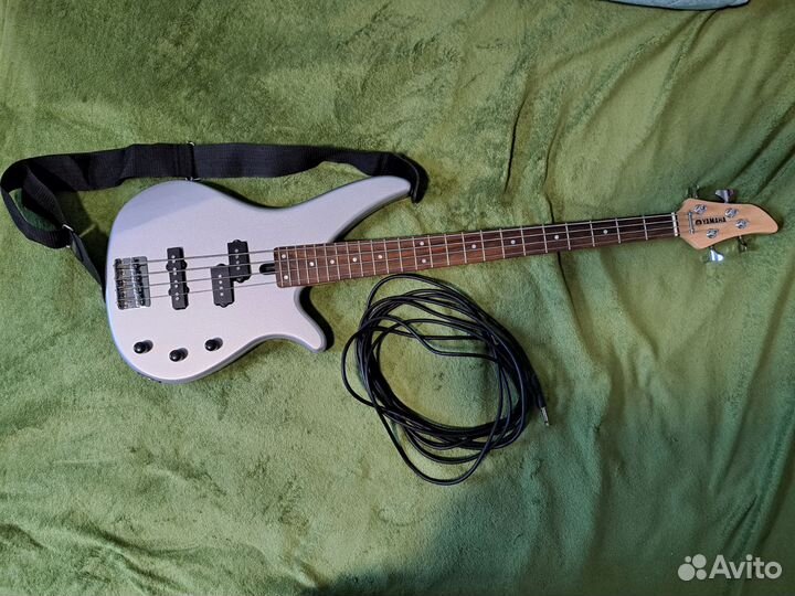 Бас гитара Yamaha RBX 170 + комбоусилитель