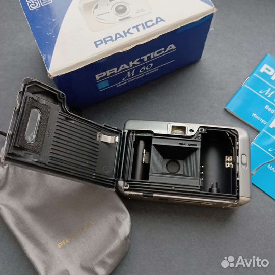Плёночный фотоаппарат Praktica M60